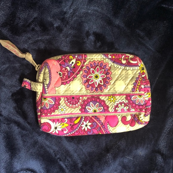 Vera Bradley Handbags - 🔥Vera Bradley cosmetic bag